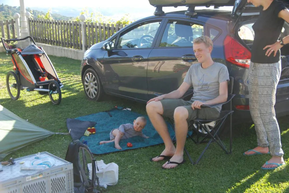 Weinberg-.Naturpark-.Panoramacamping Sausalerland