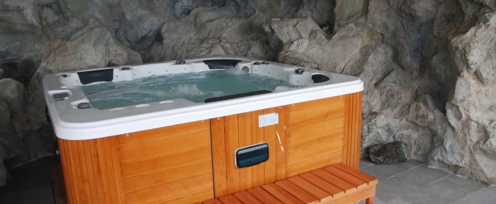 Weinberg-.Naturpark-.Panoramacamping Sausalerland