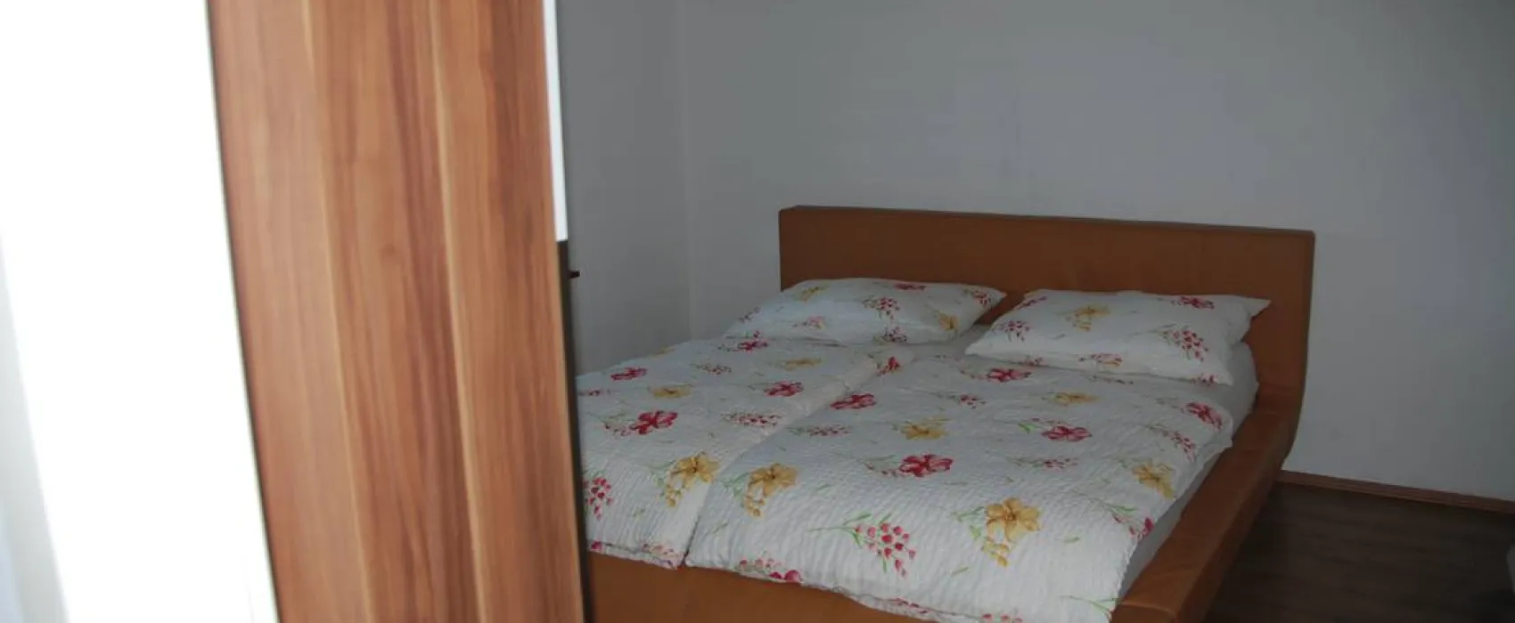 Weinberg-.Naturpark-.Panoramacamping Sausalerland