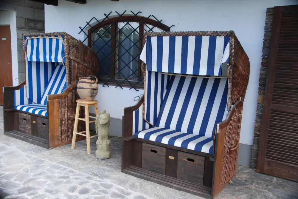 Weinberg-.Naturpark-.Panoramacamping Sausalerland