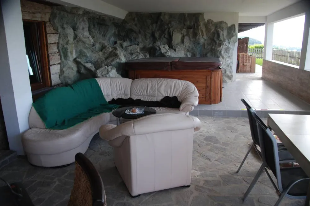 Weinberg-.Naturpark-.Panoramacamping Sausalerland