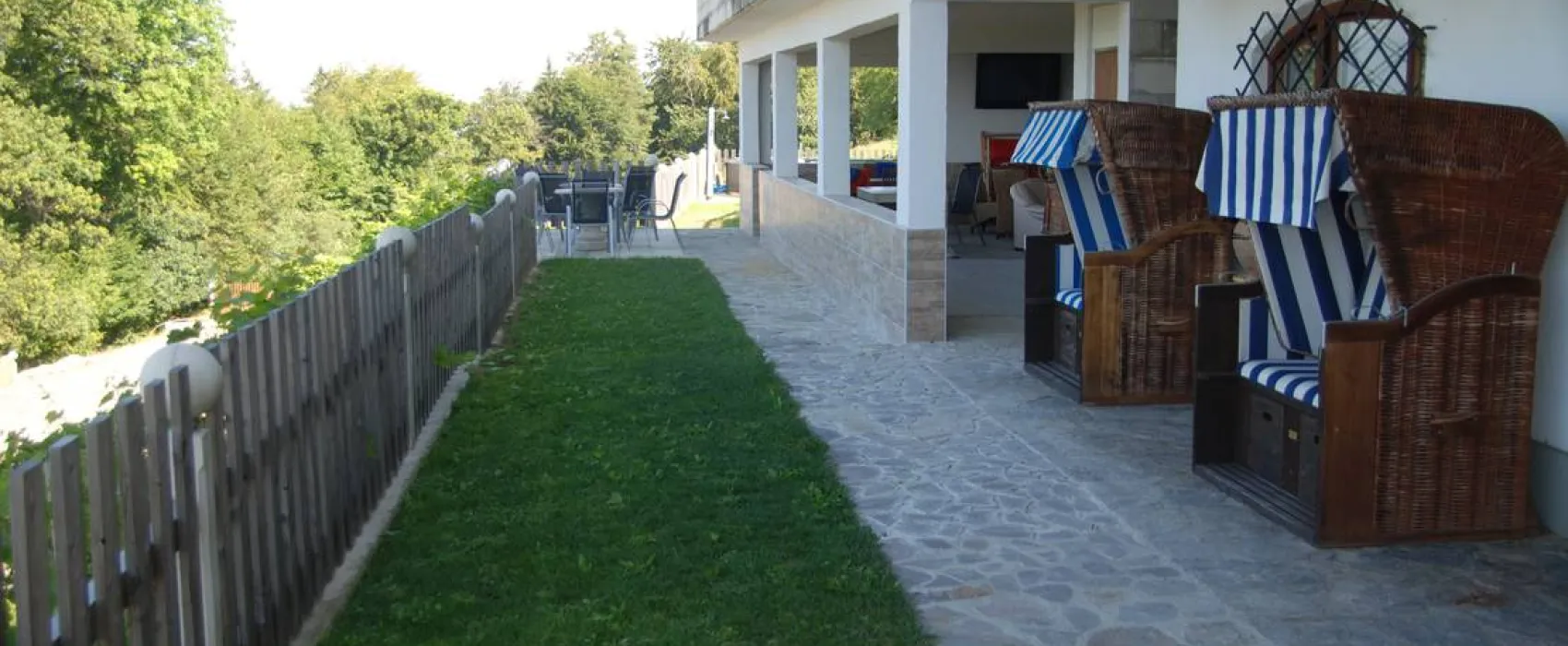 Weinberg-.Naturpark-.Panoramacamping Sausalerland