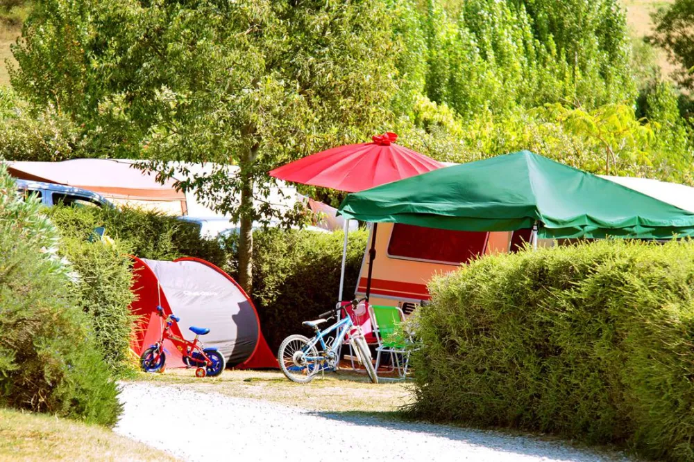 Camping A L'ombre Des Oliviers