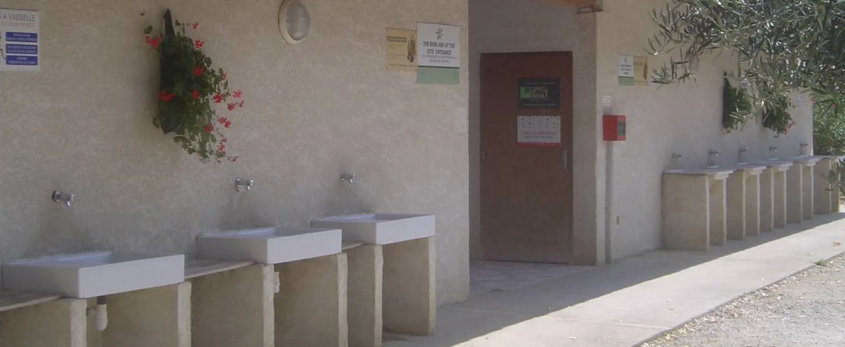 Camping A L'ombre Des Oliviers