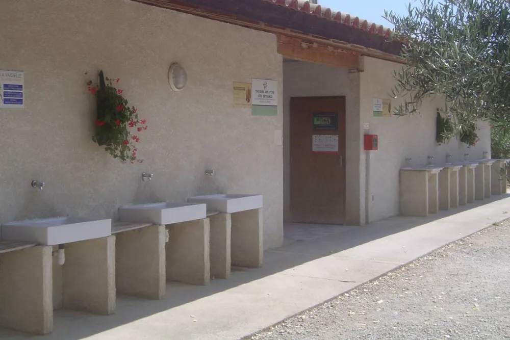 Camping A L'ombre Des Oliviers