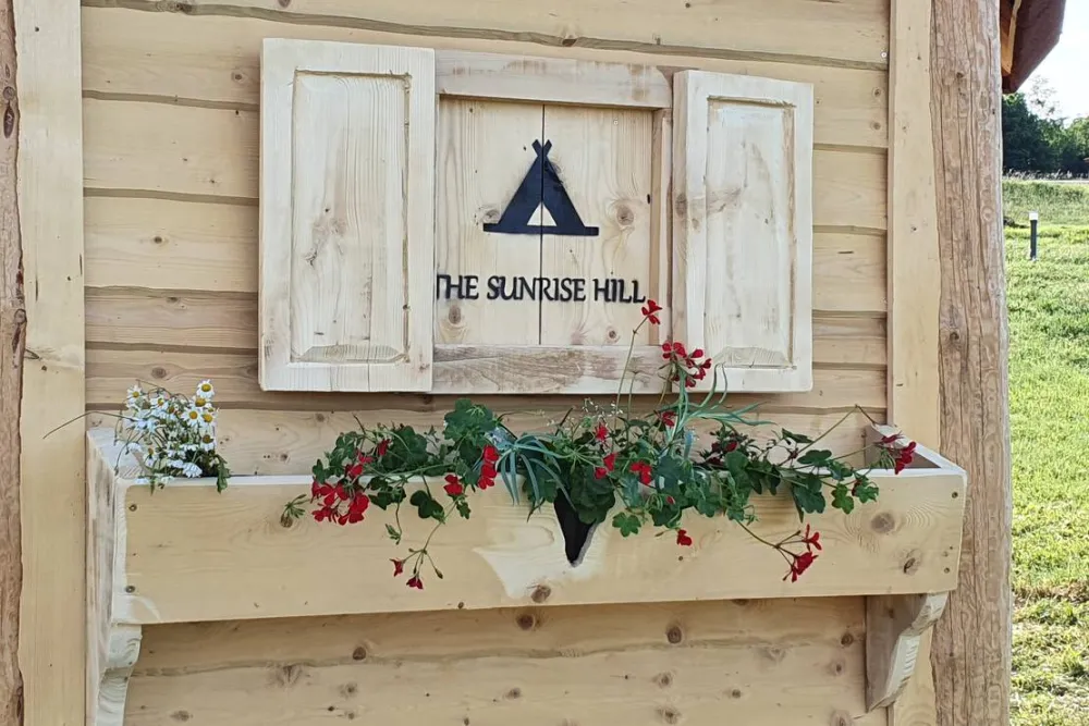 Camping & glamping The Sunrise Hill Pivka