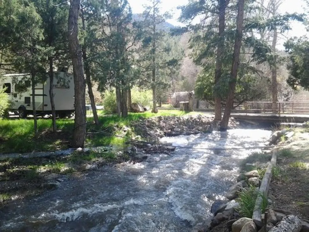 Sierra Village Lodge & RV Park