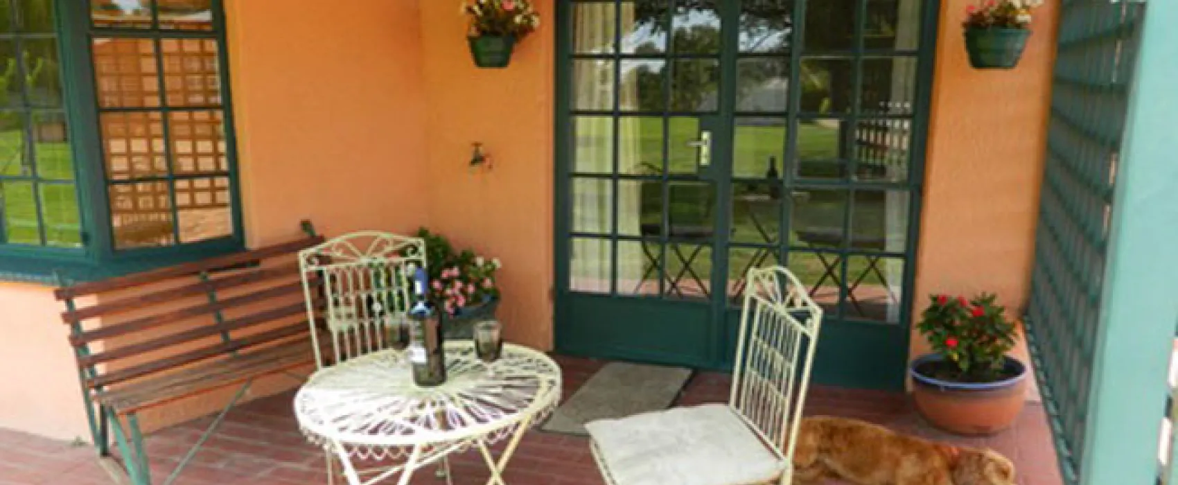 Airport En Route Travel Lodge and Campsite