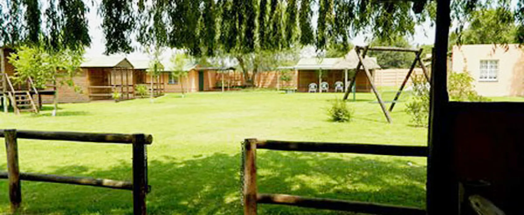 Airport En Route Travel Lodge and Campsite