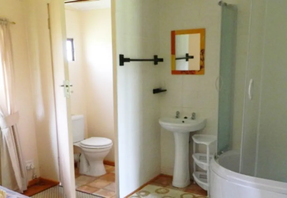 Airport En Route Travel Lodge and Campsite