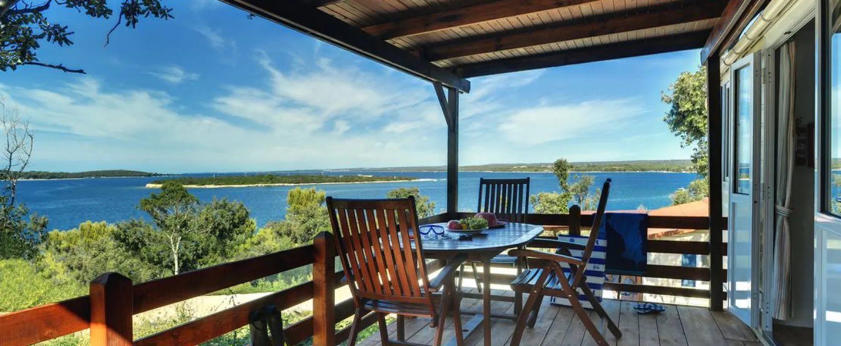 Brioni Sunny Camping