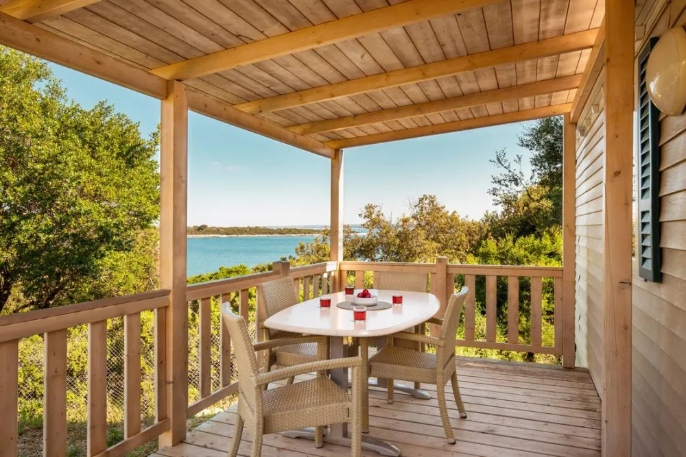 Brioni Sunny Camping