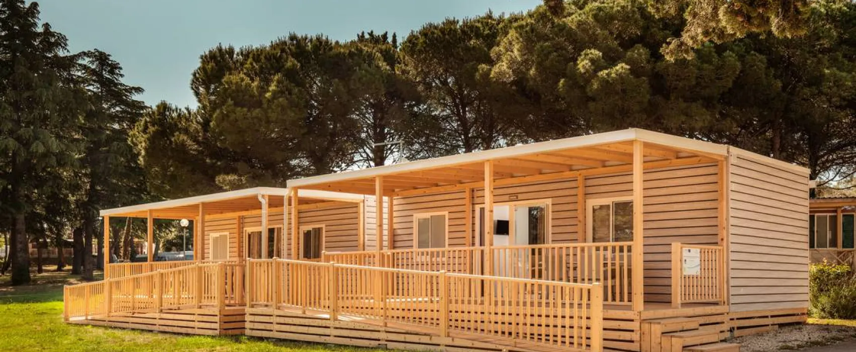 Brioni Sunny Camping