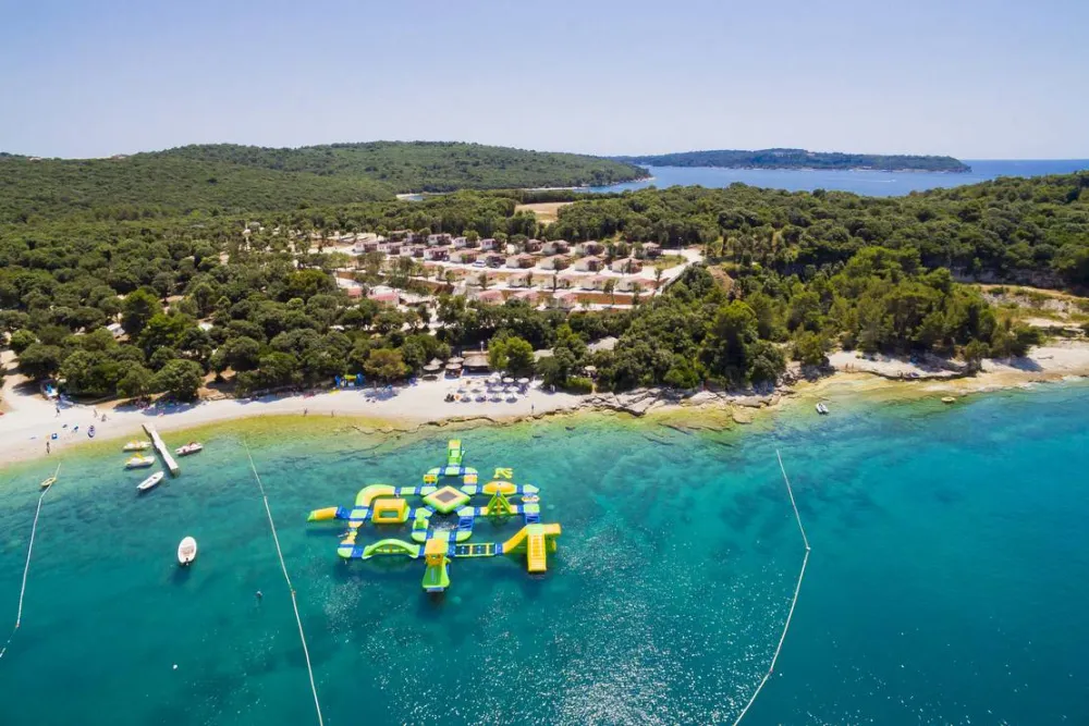 Brioni Sunny Camping