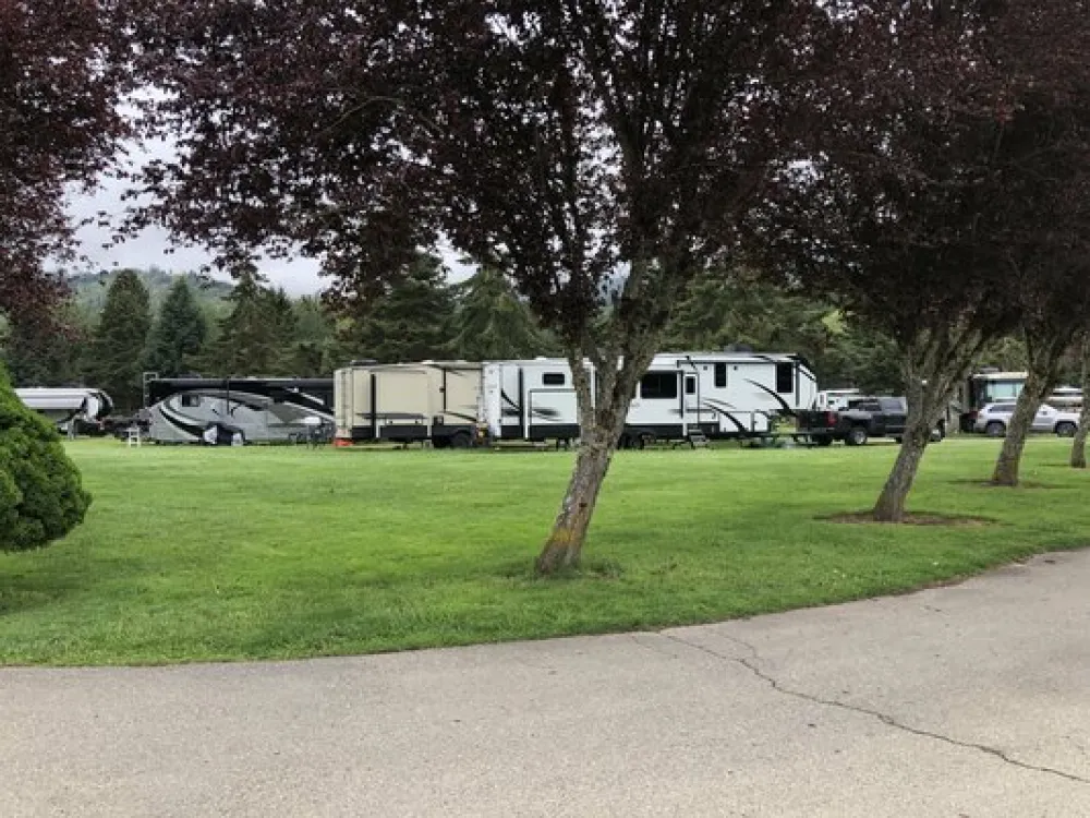 Maple Grove RV & Golf Resort
