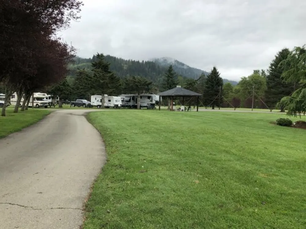 Maple Grove RV & Golf Resort
