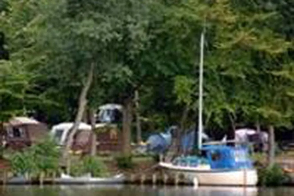 Skyttehusets Camping & Café