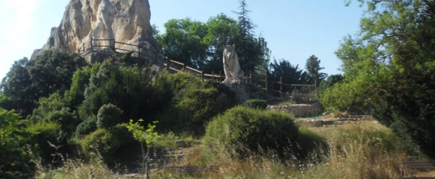 Camping Monumento Al Pastor