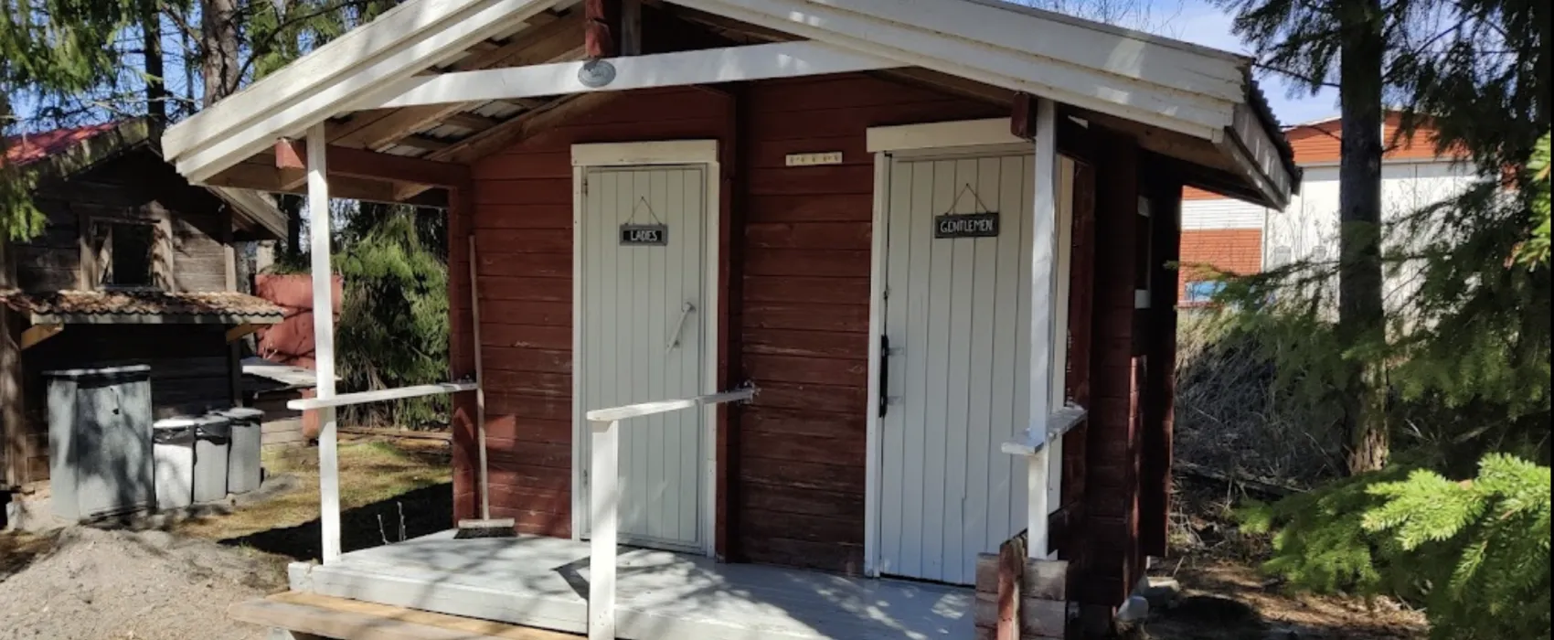 Eläinpuiston matkaparkki