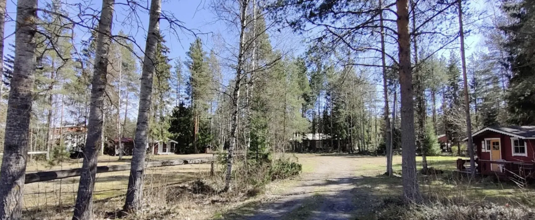 Eläinpuiston matkaparkki