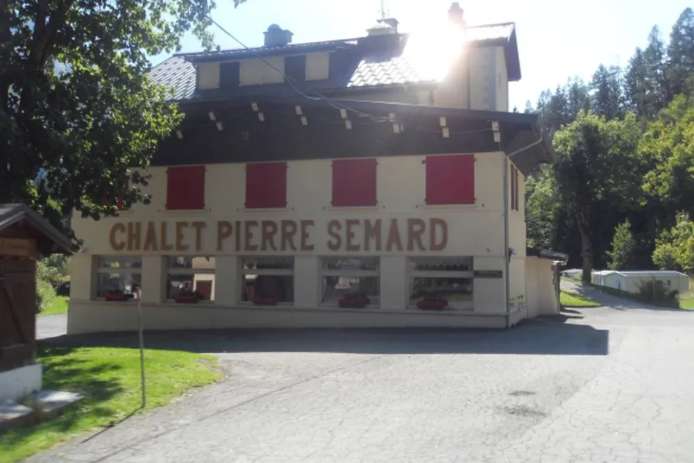 Camping Les Frasserands – Chalet Pierre Semard