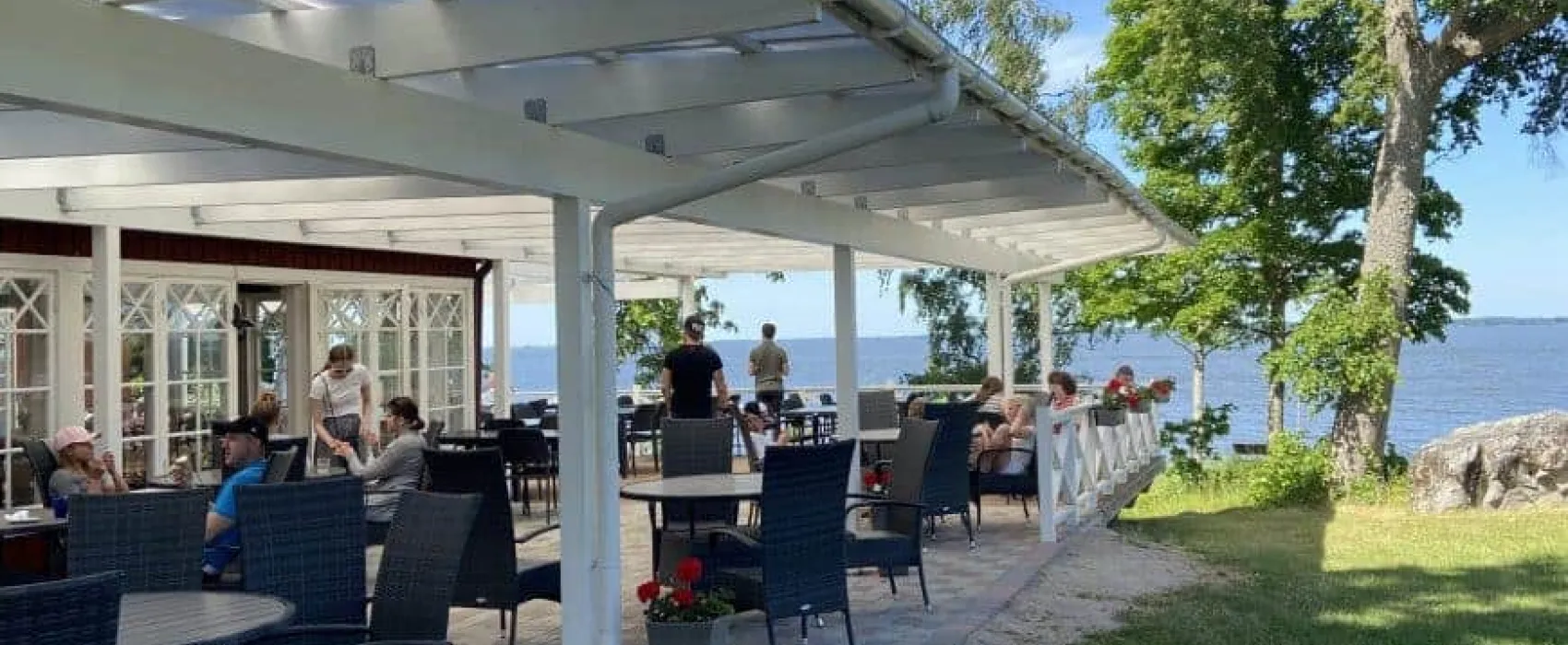 Hjälmargården och Läppe Camping