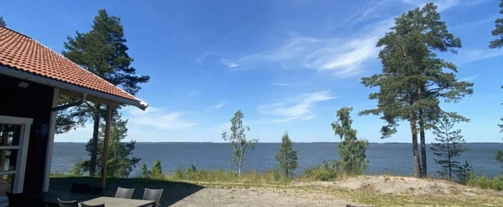 Hjälmargården och Läppe Camping