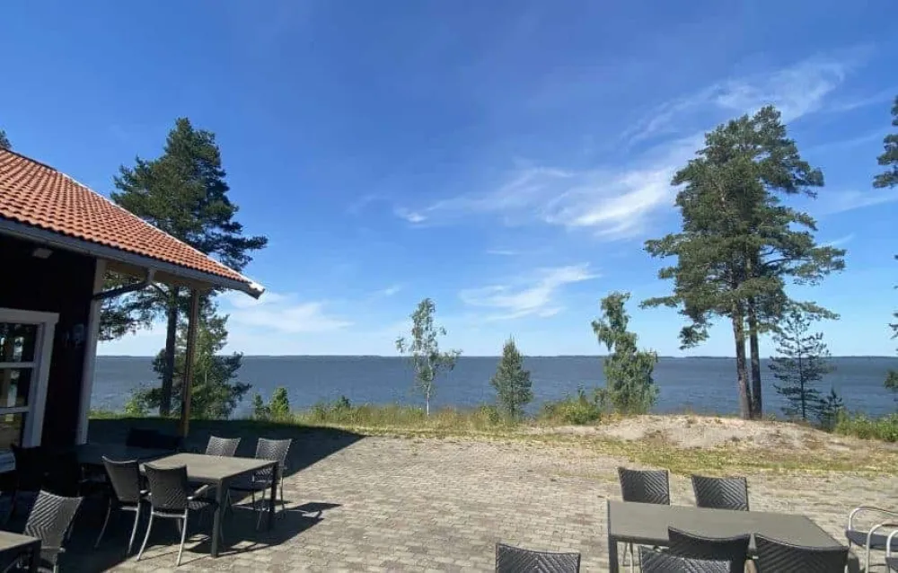 Hjälmargården och Läppe Camping