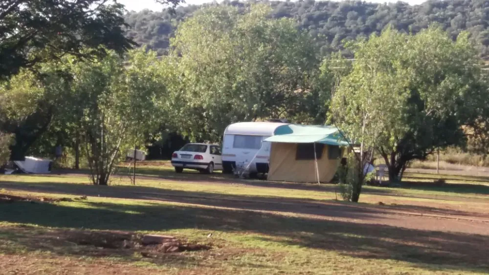 Kloofeind Caravan Lodge & Backpackers