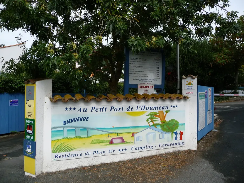 Au Petit Port de l' Houmeau