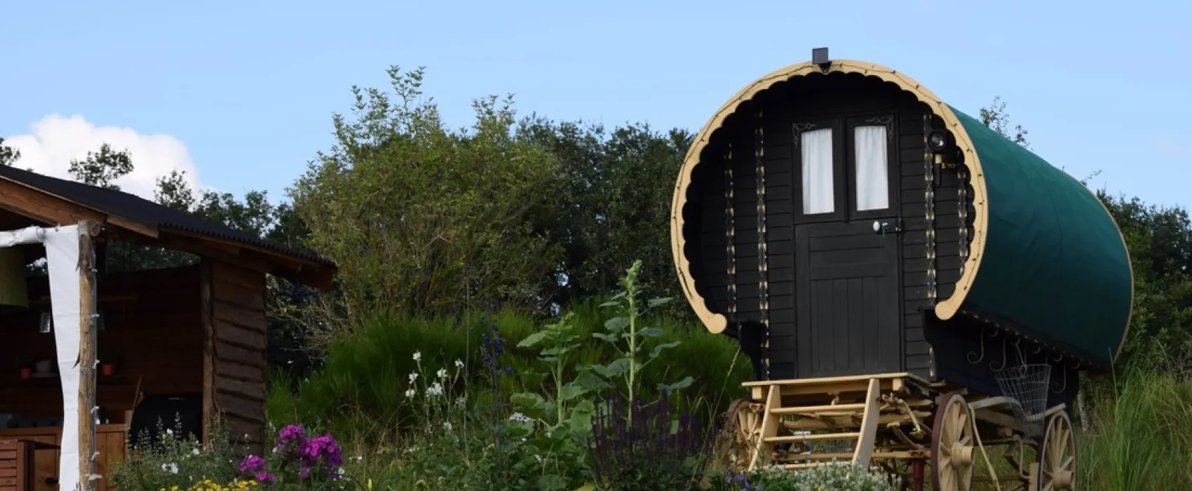 Domaine des Rêves (  Roulottes + Camping nature )