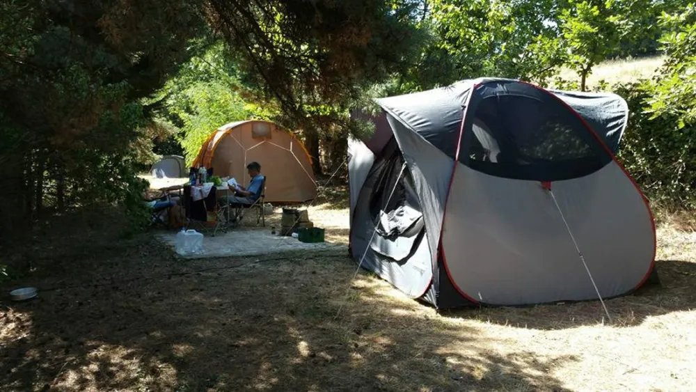 AIRE NATURELLE DE CAMPING LES CERISIERS