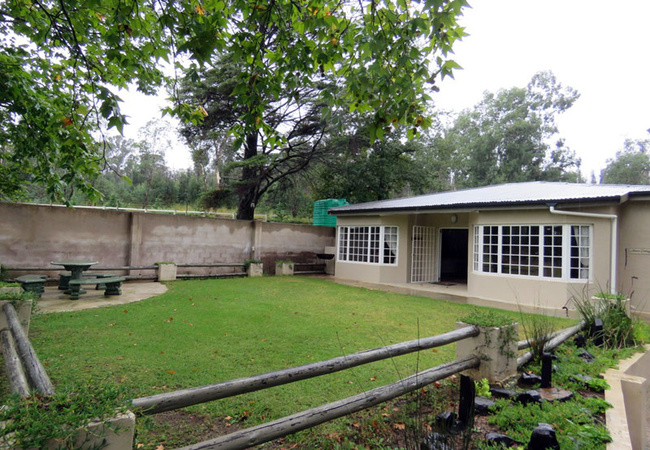 Riverside Manor photo 2