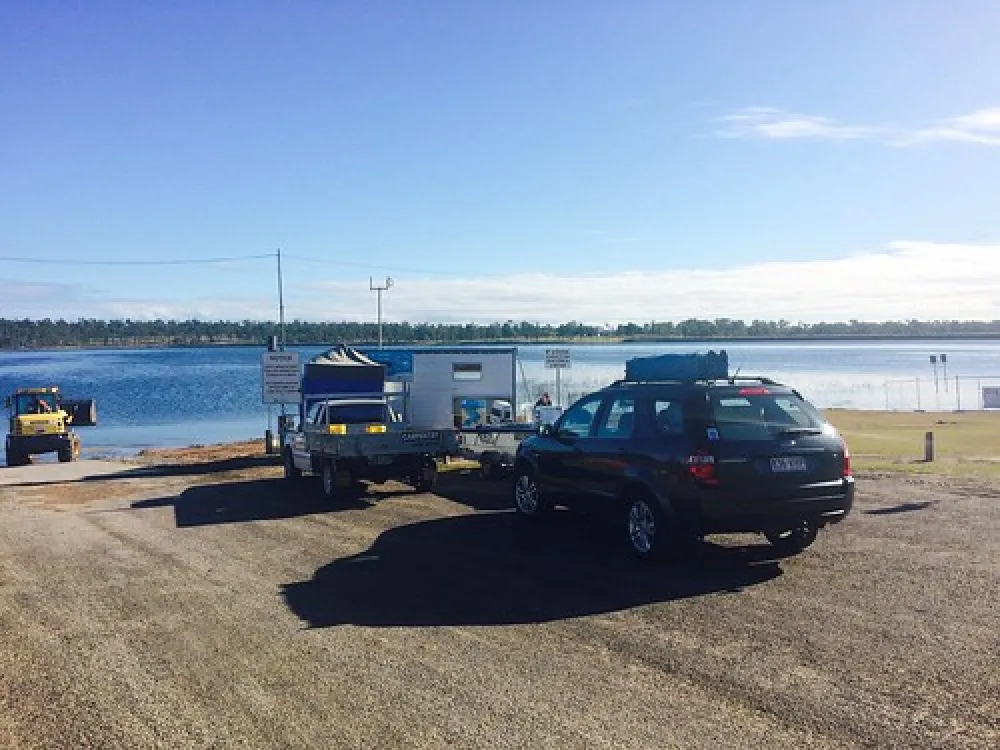 Lake Dyer Caravan Park Campground