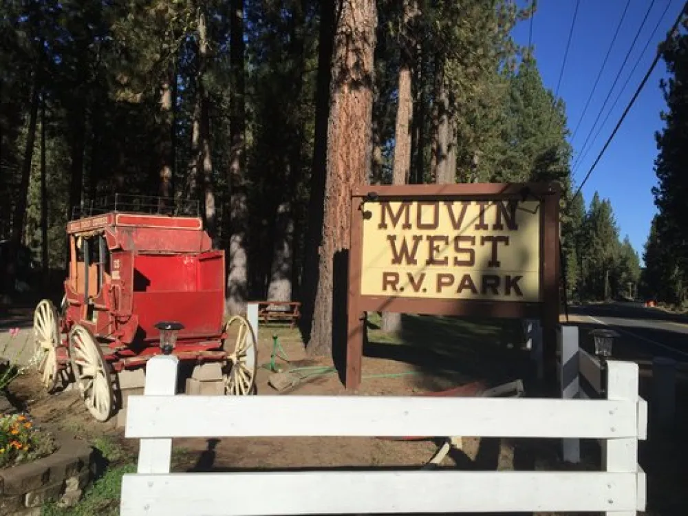 Movin' West RV Park