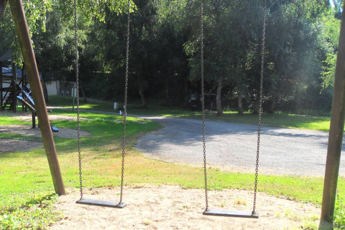 Camping Municipal Villapourcon photo 2