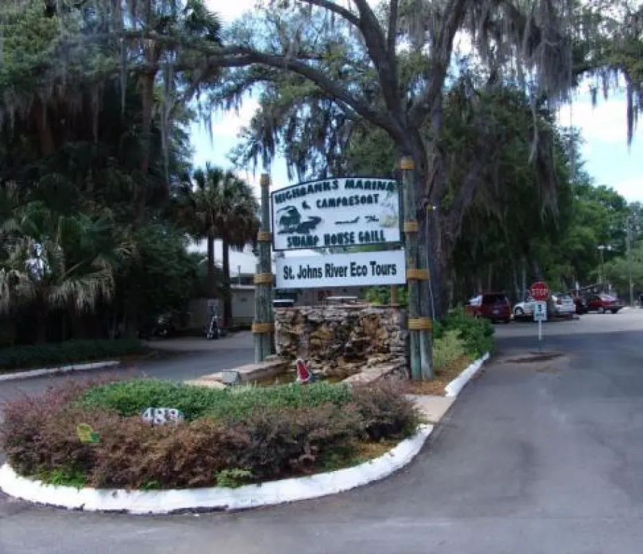 Highbanks Marina & Campresort