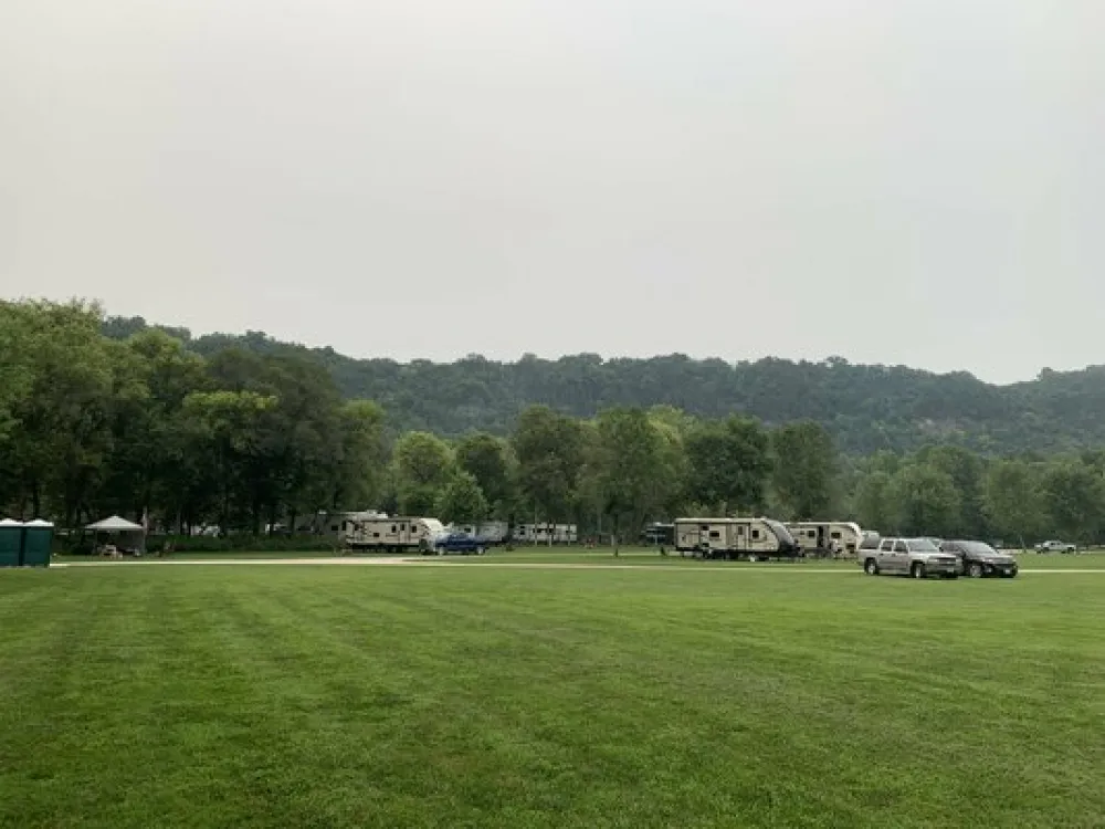 Eagle Cliff Campground and Lodging