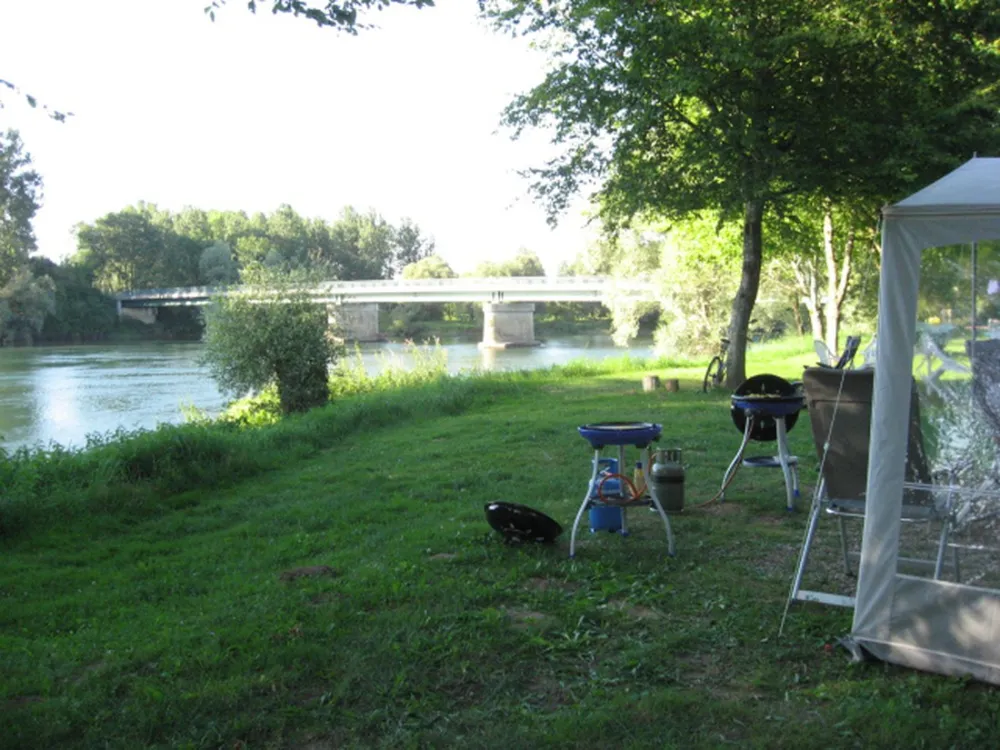Les Pêcheurs Lays sur le Doubs