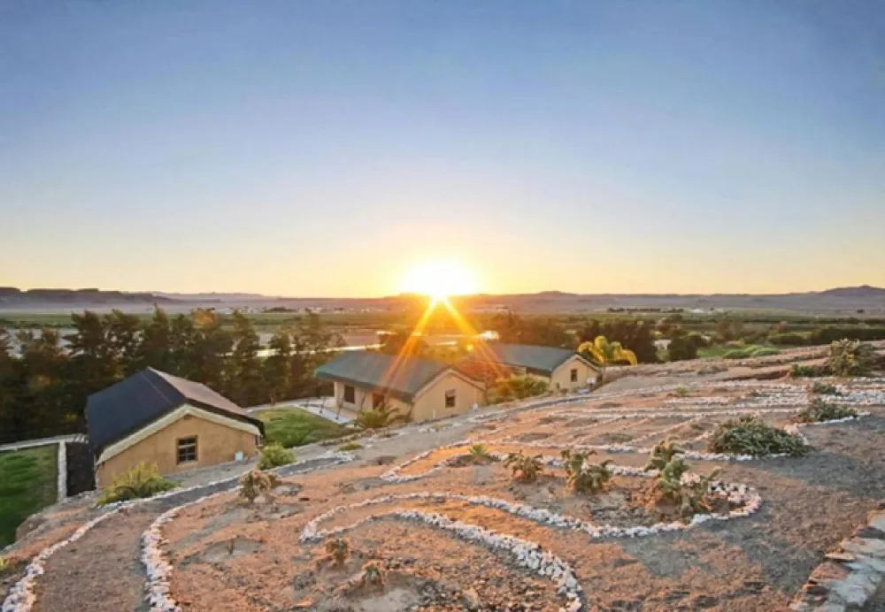 Frontier River Resort