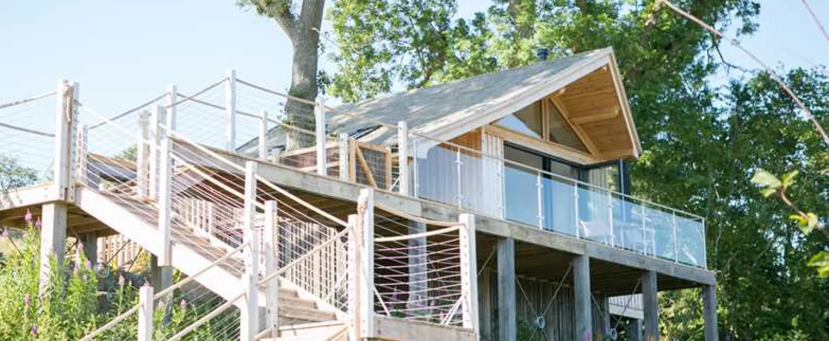 Oaklands Glamping and Treehouse