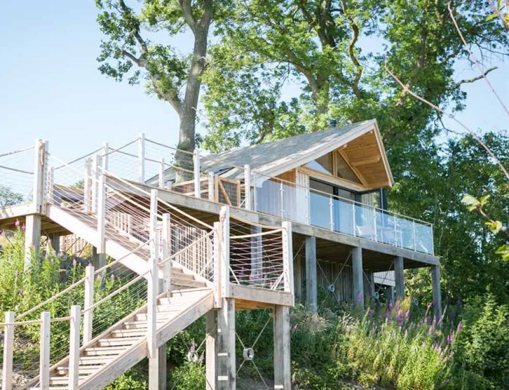 Oaklands Glamping and Treehouse