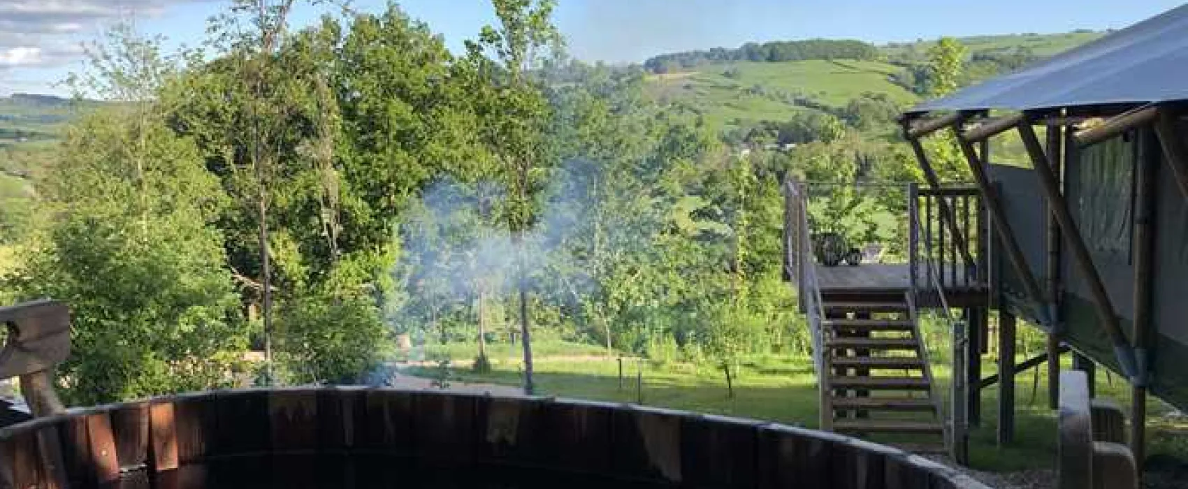 Oaklands Glamping and Treehouse