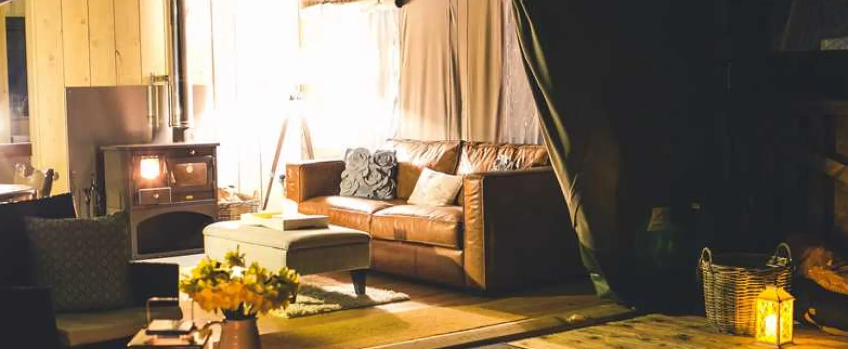 Oaklands Glamping and Treehouse