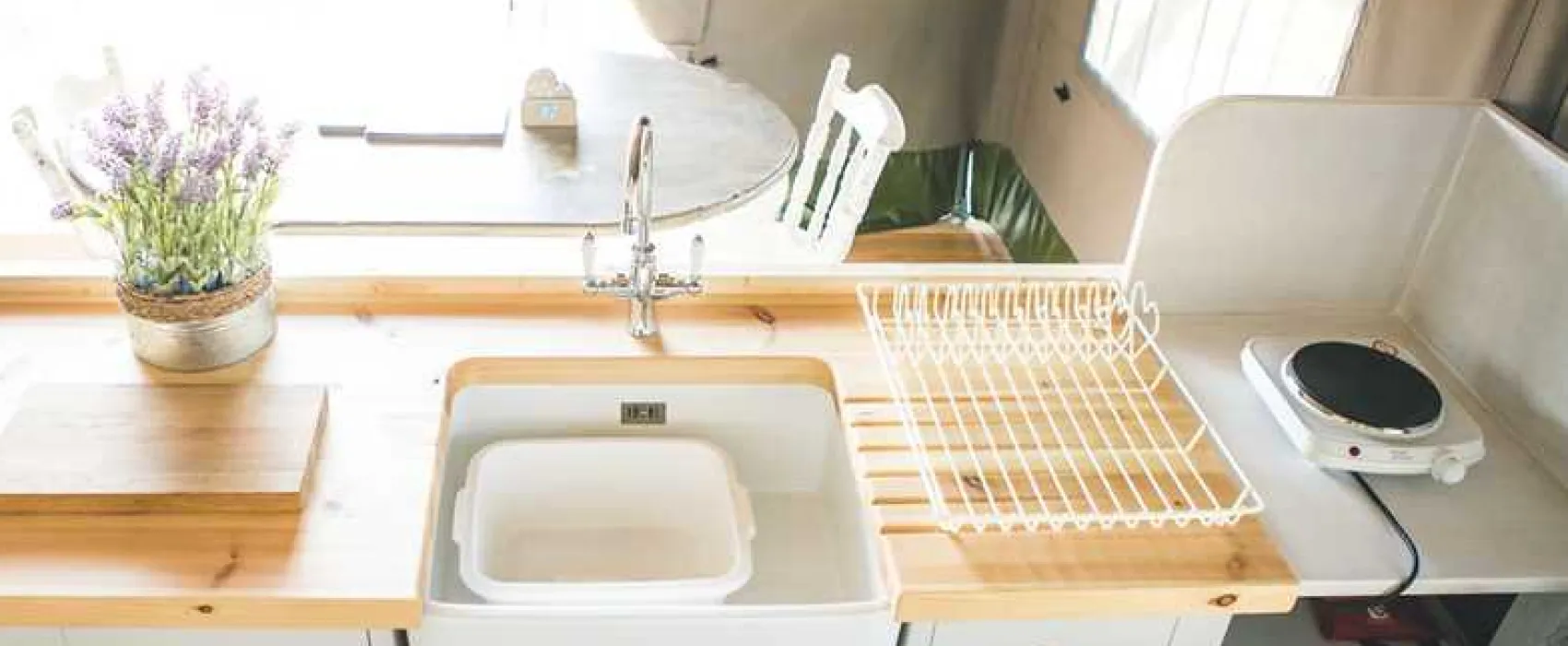 Oaklands Glamping and Treehouse