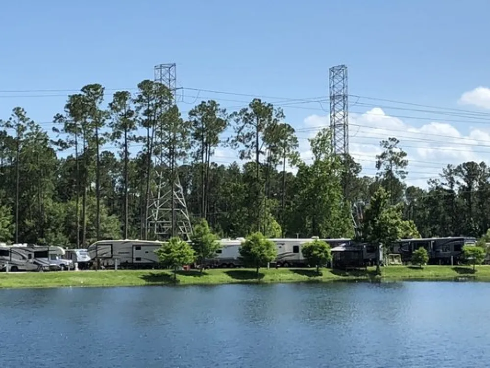 Flamingo Lake RV Resort