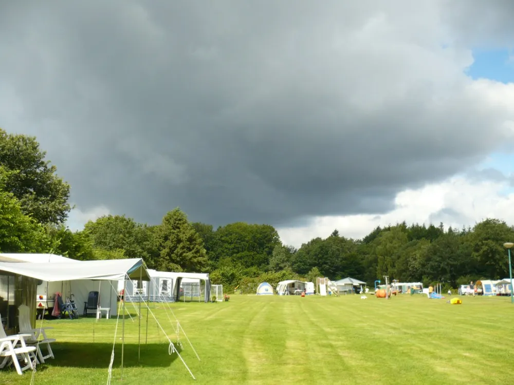 Camping en Kampeerboerderij 't Boerenerf