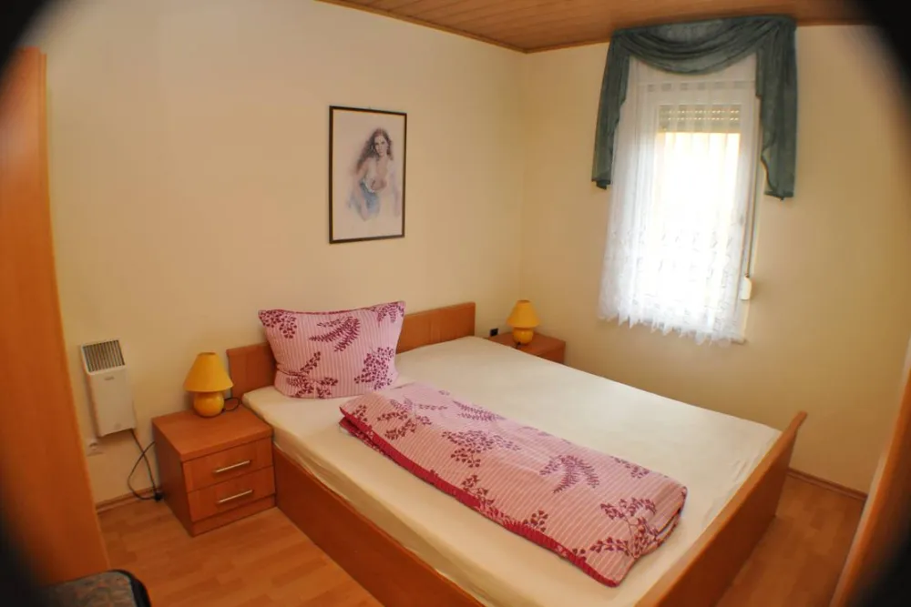 Pension & Campingplatz "Gartenidylle"