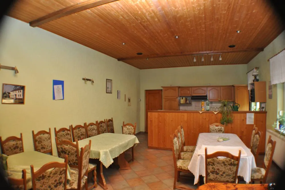 Pension & Campingplatz "Gartenidylle"