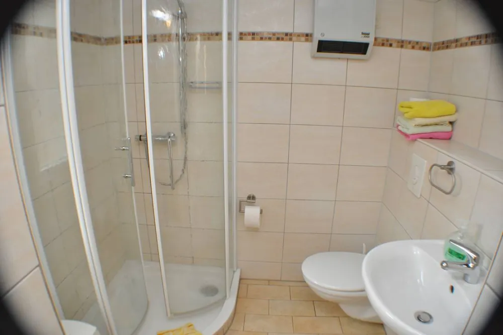 Pension & Campingplatz "Gartenidylle"